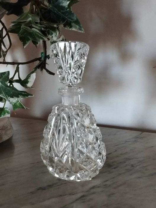 Frasco de Perfume em Cristal Antigo