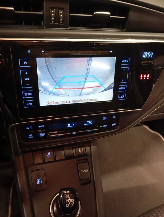 Toyota Auris 1.8 Gasolina HSD