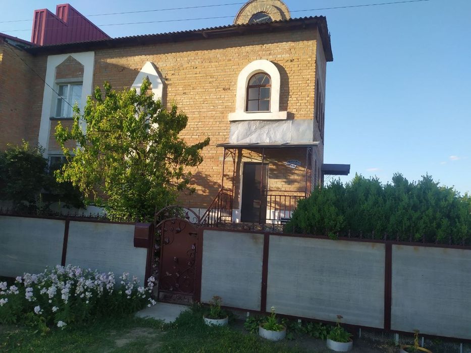 Продається будинок з усіма зручностями