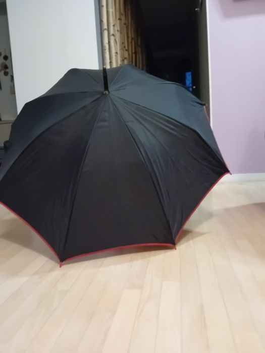 Piękny mocny podwójny parasol