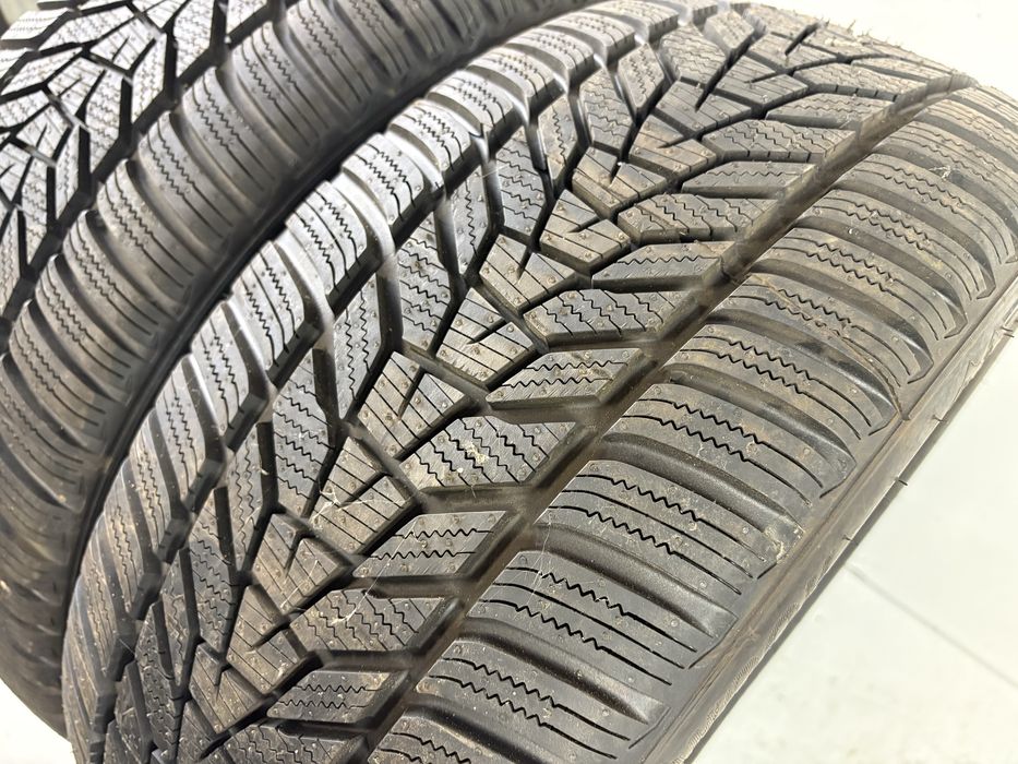 Opony zimowe jak nowe 235/45R18 Hankook dot.2024 op.027