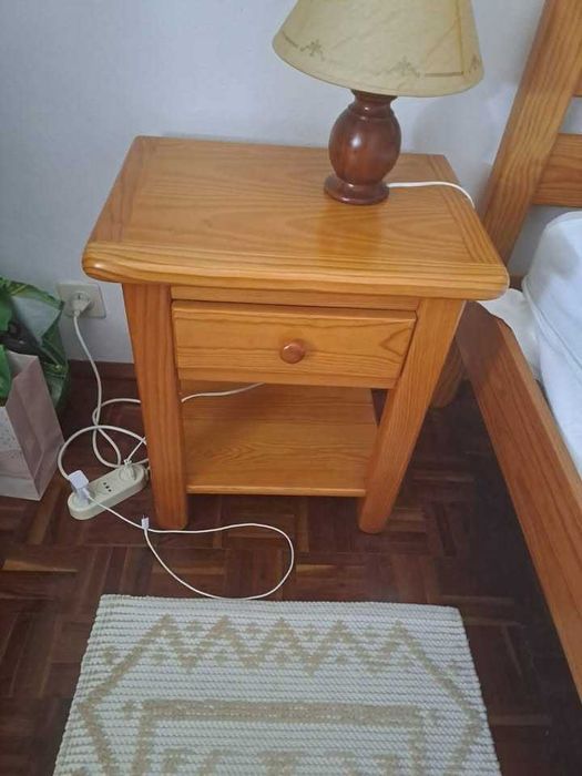 Mobílias de quarto (casal e solteiro com colchões) e escritório