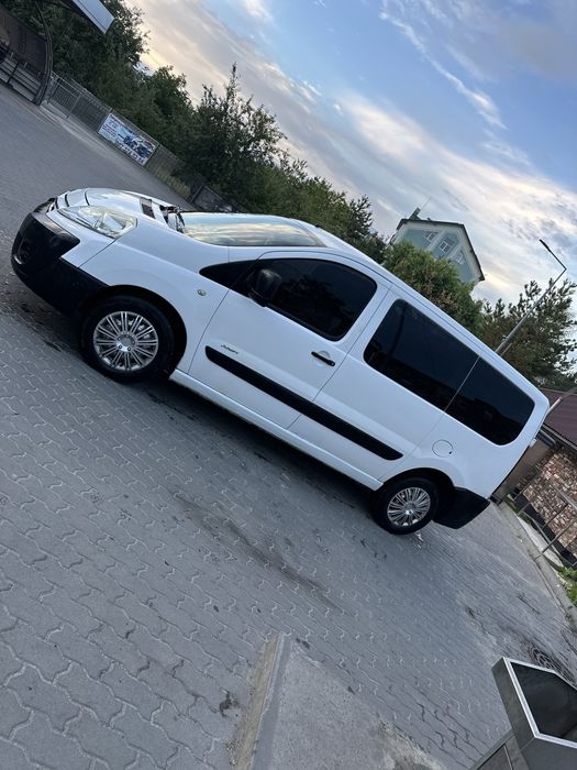 Продам буса в хорошому стані