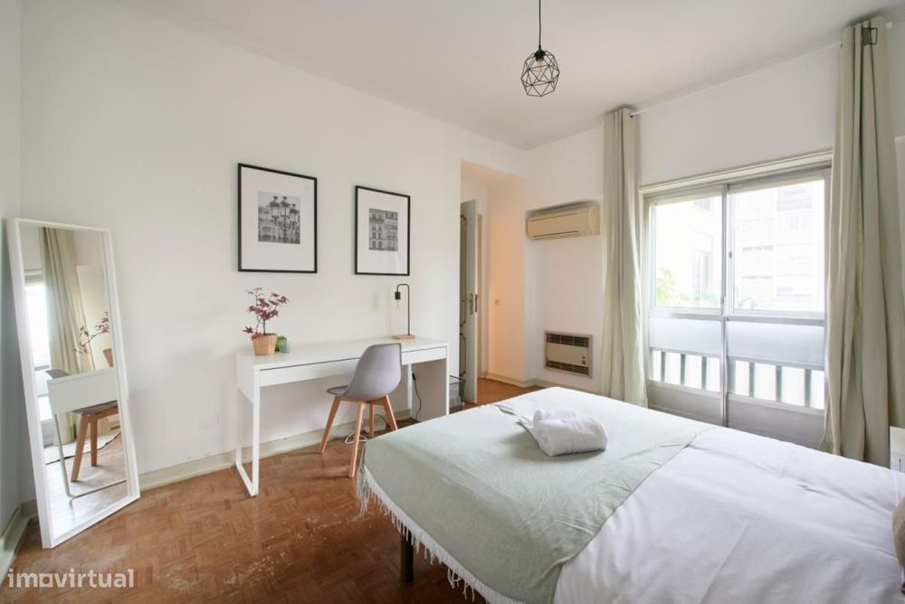Quarto - localizado em Roma-Areeiro Lisbon