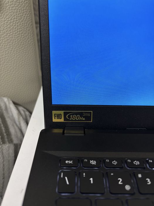 Acer Nitro V15 rtx 4050 180Hz Ryzen 7 como novo