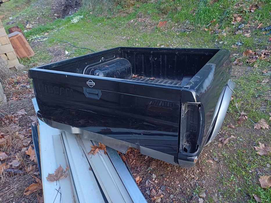 Caixa de carga Navara ano 2000