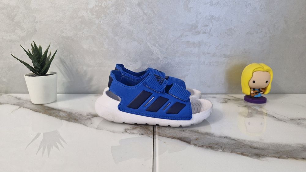 Дитячі босоножки Adidas.Розмір 28