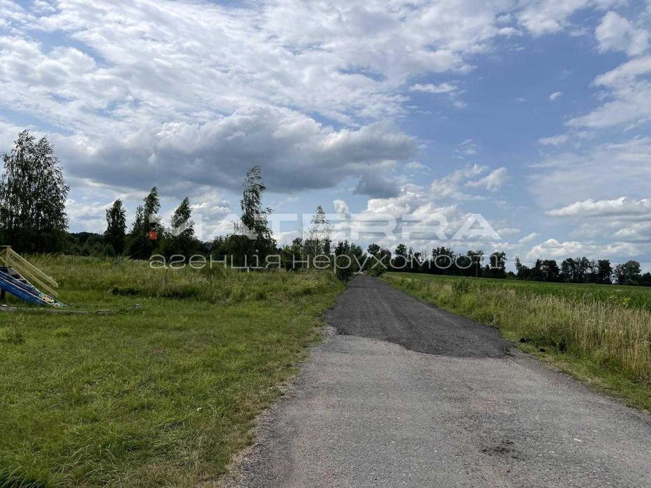 Лишня продаж ділянок 200 соток під забудову