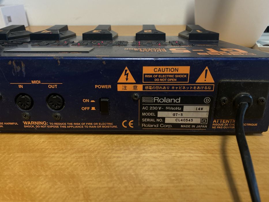 VINTAGE Boss GT5 - em bom estado!