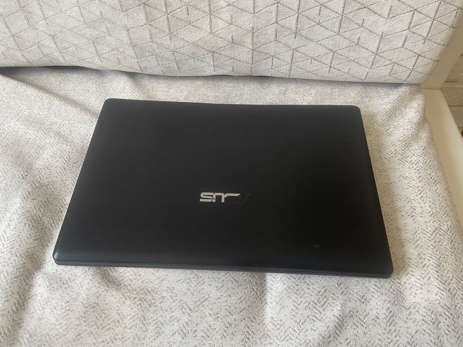 Ноутбук ASUS X541 на запчастини