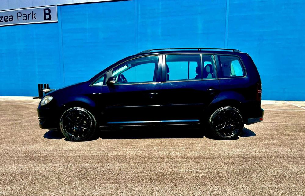 VW Touran 1.9 TDI 105cv | 7 Lugares | Bem Conservada | Revisões em Dia