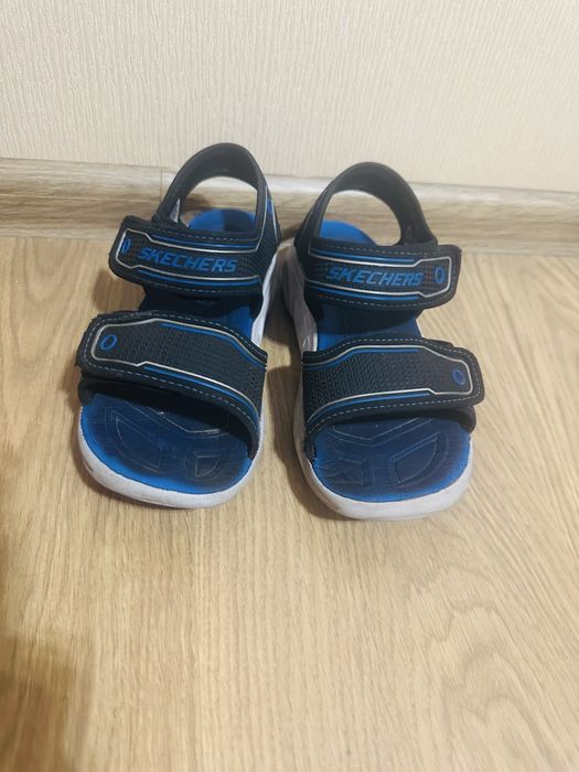 Босоніжки сандалі Skechers