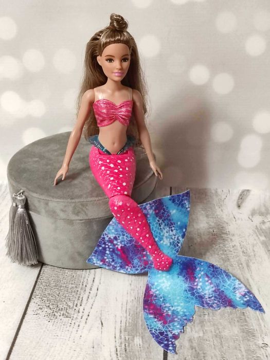 Lalka Barbie syrenka z czerwonym ogonem hybryda
