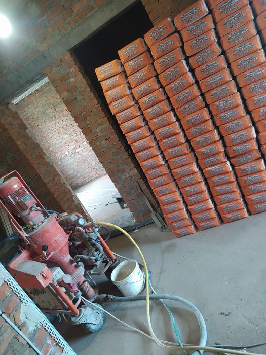 Штукатурка цементно вапняна професійна машиним методом