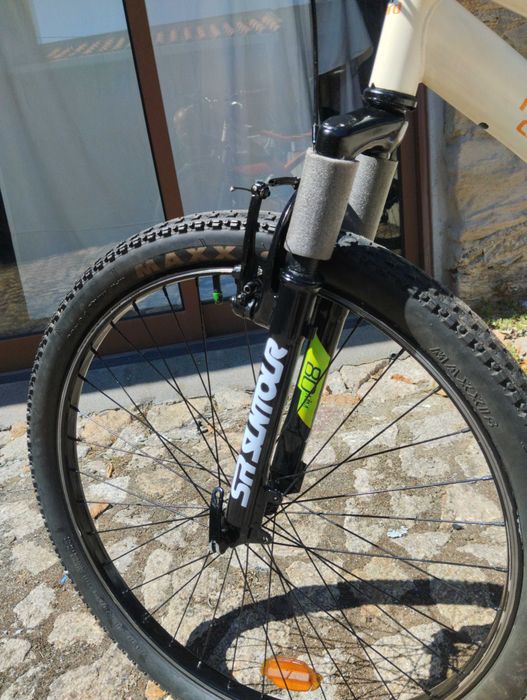 Bicicleta BTT, com muitos upgrades, Ler descritivo
