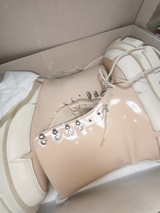 Женские зимние ботинки