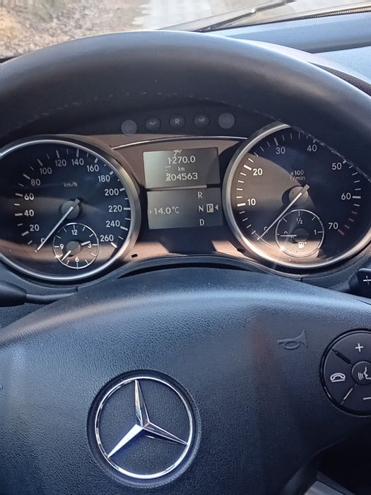 Mercedes 350 ML  benzyna 2011r.