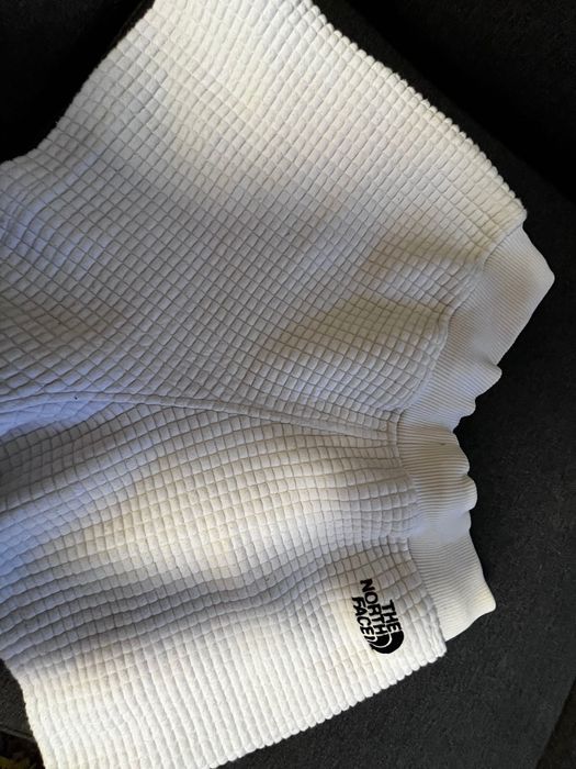 Шорти The North Face жіночі білі