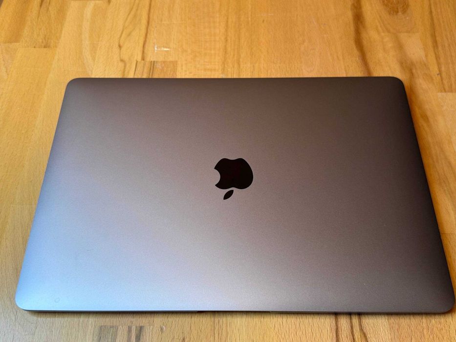 MacBook Air 13 2020 m1 16 ram 256ssd