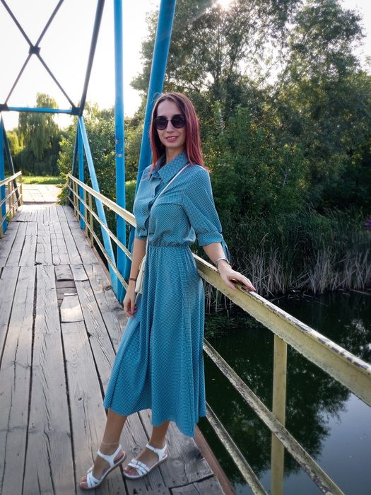 Сукня міді ретро
