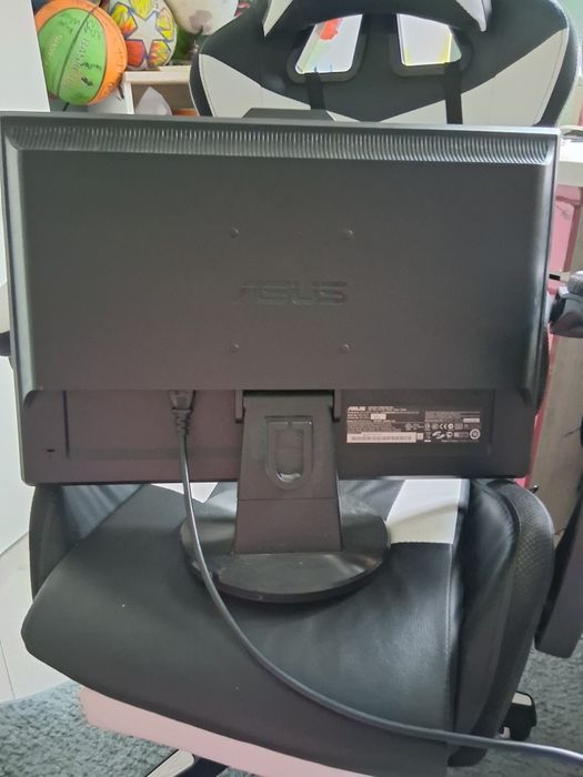 Monitor  ASUS VK221/VK221D 21 cali 

Model: VK221 / VK221D (seri