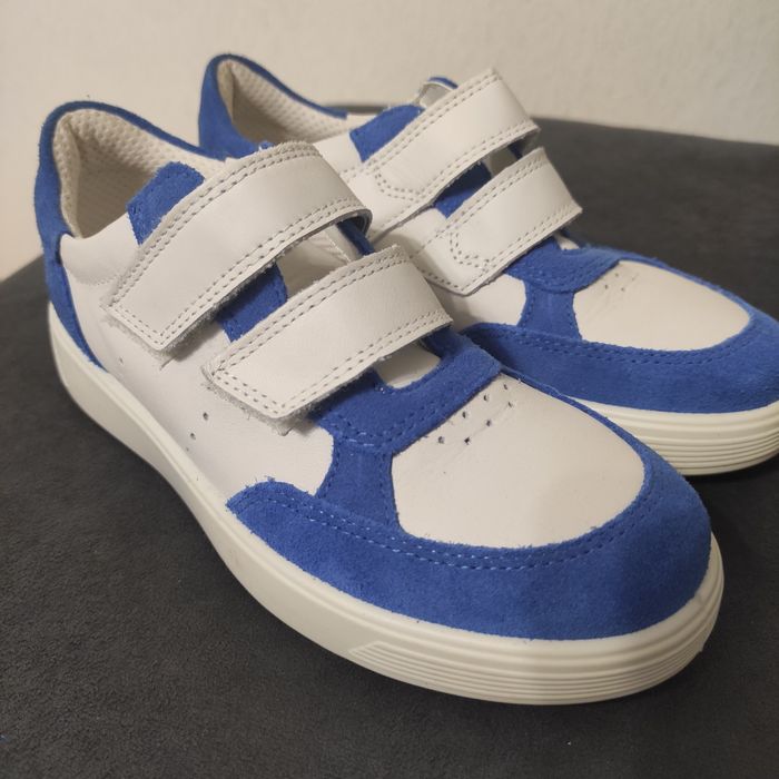 Кеди для хлопчика ECCO нові.