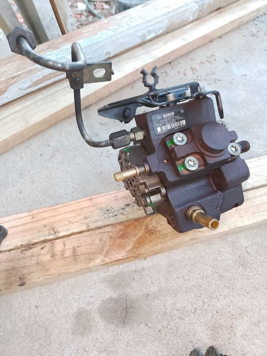 Bomba Injetora gasóleo Bosch O445O10102 - PSA 96837O378O