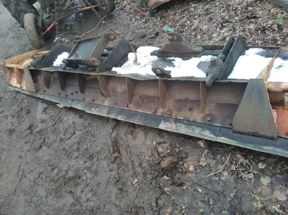 Отвал на сніг т-150к