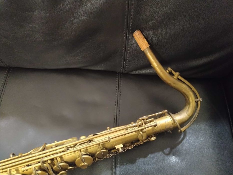 Antigo saxofone tenor baritono, Maino & Orsi, Milão, Itália. Ano 1902/1918
