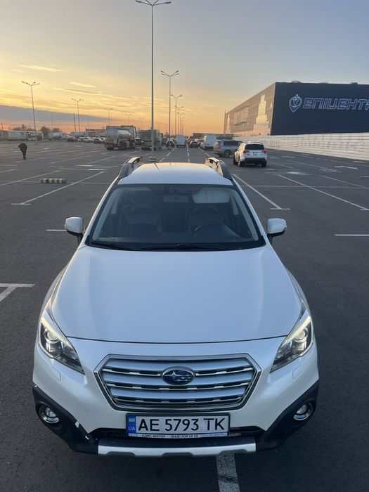 Subaru Outback 2015 Офіційний автомобіль