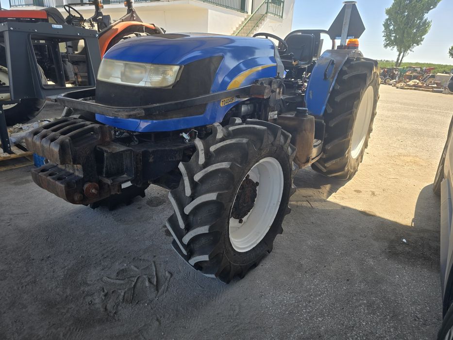 Trator New Holland TD4040F