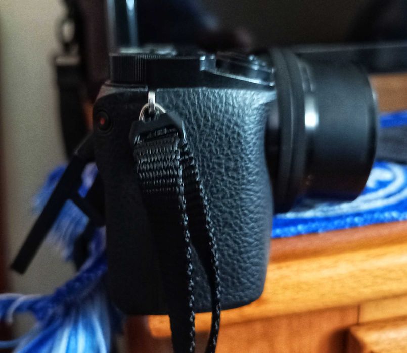 Sony a6000 com vários extras como nova