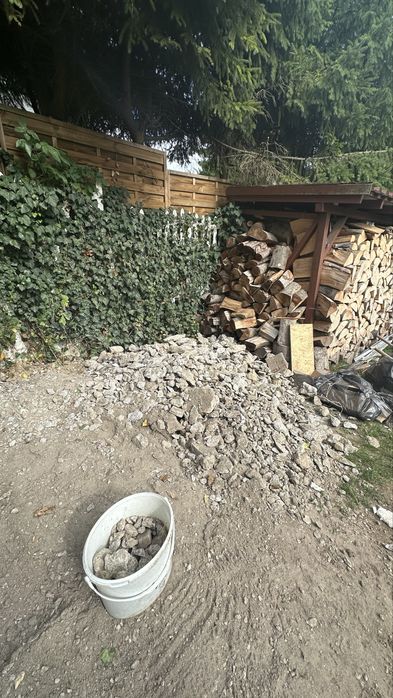 Gruz , krawężniki