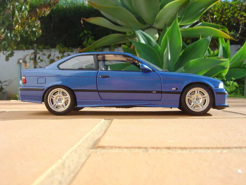 BMW M3 E36 Coupe Estoril Blue UT Models 1:18