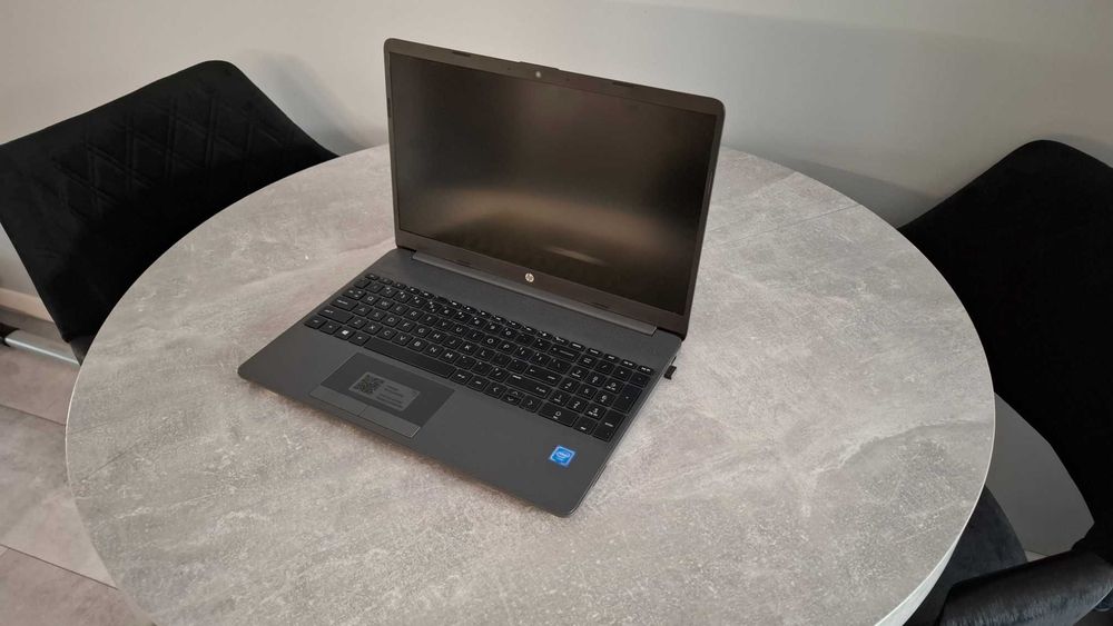 Laptop HP 250G8 CelN4020