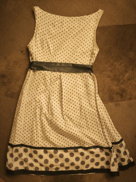 Vestido elegante e intemporal