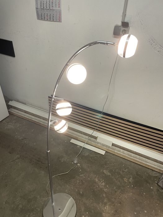 Stojąca lampa led.