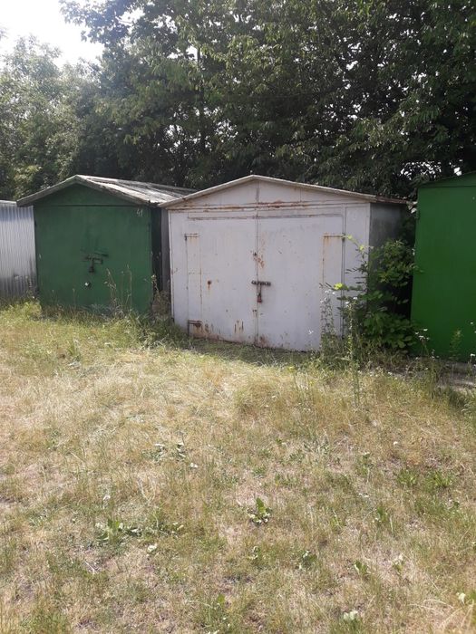 Garaż blaszany na ul Taylora