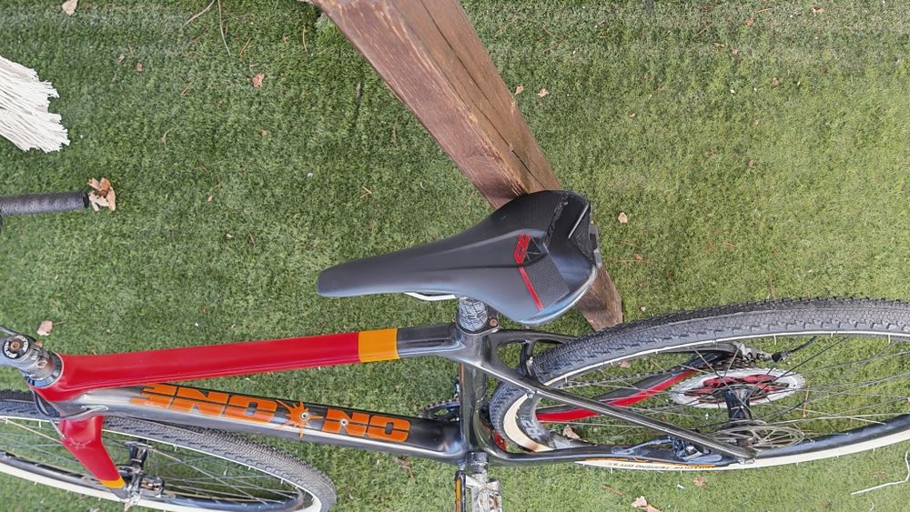 Bicicleta Gravel on one