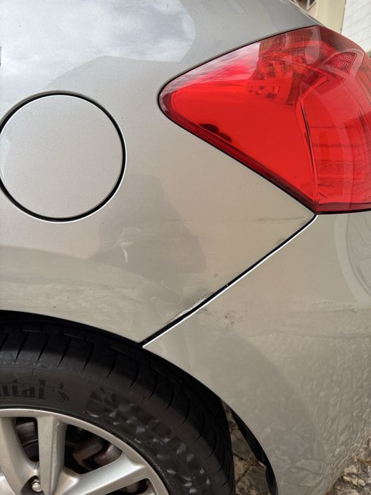 Toyota Auris 1.4 Gasolina
