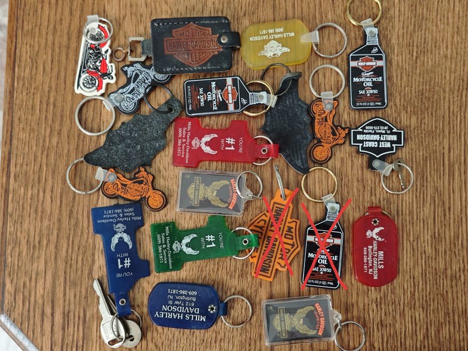 Продам брелоки Harley Davidson та іншими мотоподіями