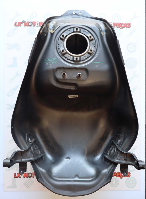 Deposito de combustivel Cb650 F 2016.