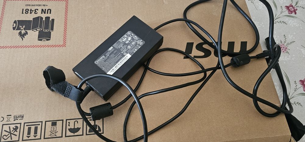 Portátil MSI GS66 Stealth 10UH