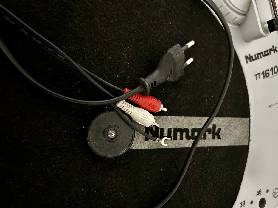 Gira-discos Numark TT1610