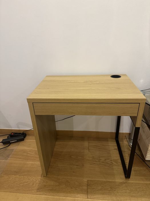 Biurko Ikea słoik stoliczek drewniane imitacja dębu