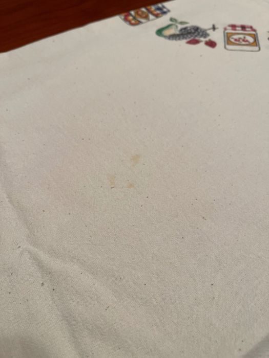 Toalha de mesa redonda creme e verde com motivos de cozinha