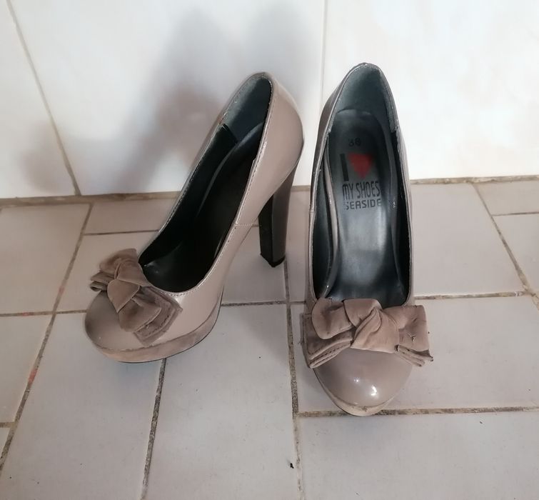 Sapatos de salto alto - Seaside