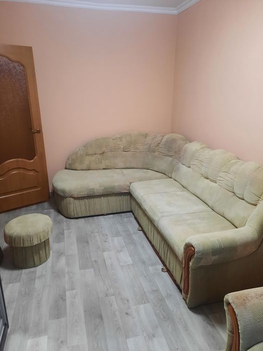 Продається 2 кімнатна квартира  біля ринку.