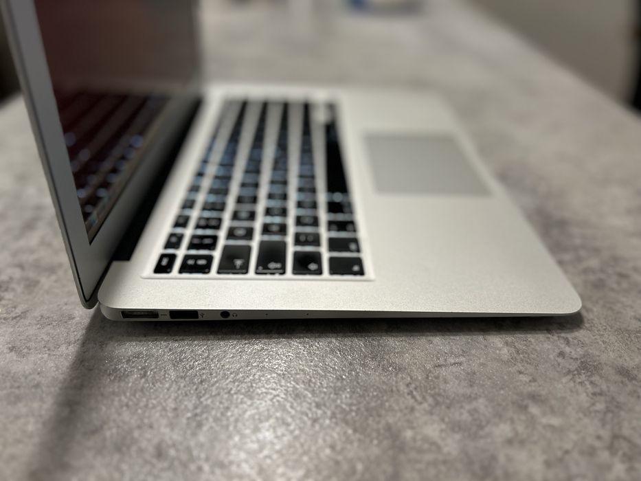 Macbook Air A1466 Intel Core i7