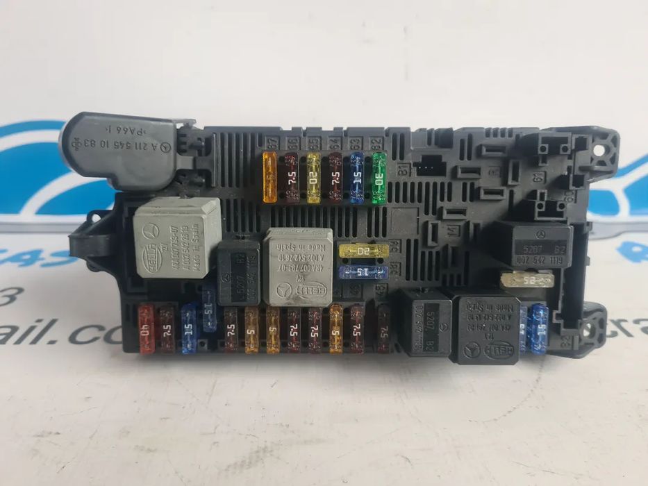 TAMPA CAIXA FUSIVEIS TAMPA PAINEL SAM UNIDADE CONTROLO A2115454201